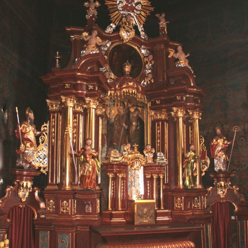ołtarz główny św. Stanisława XVIII w. po konserwacji
