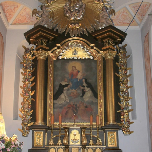 ołtarz boczny Matki Bożej Różańcowerj XVIIIw.przed konserwacją