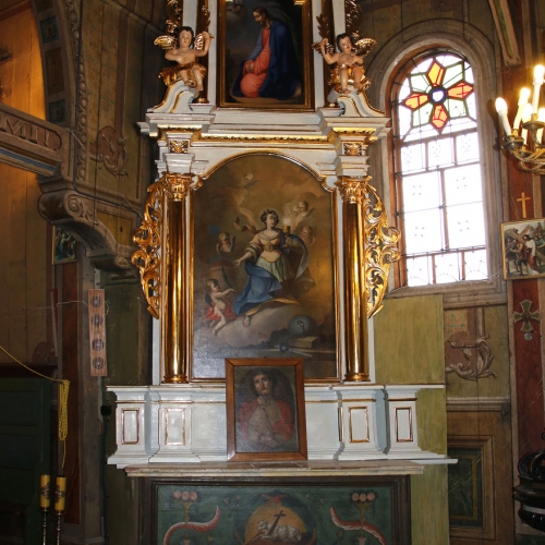 ołtarz boczny św. Barbary po konserwacji