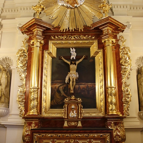 ołtarz w kaplicy Św. Krzyża XVIII w. po konserwacji